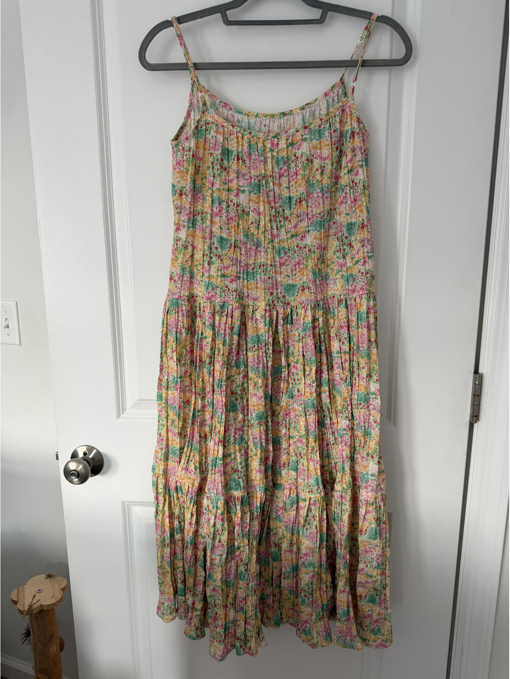 Vintage-Inspired Floral Tiered Maxi Dress with Spaghetti Straps